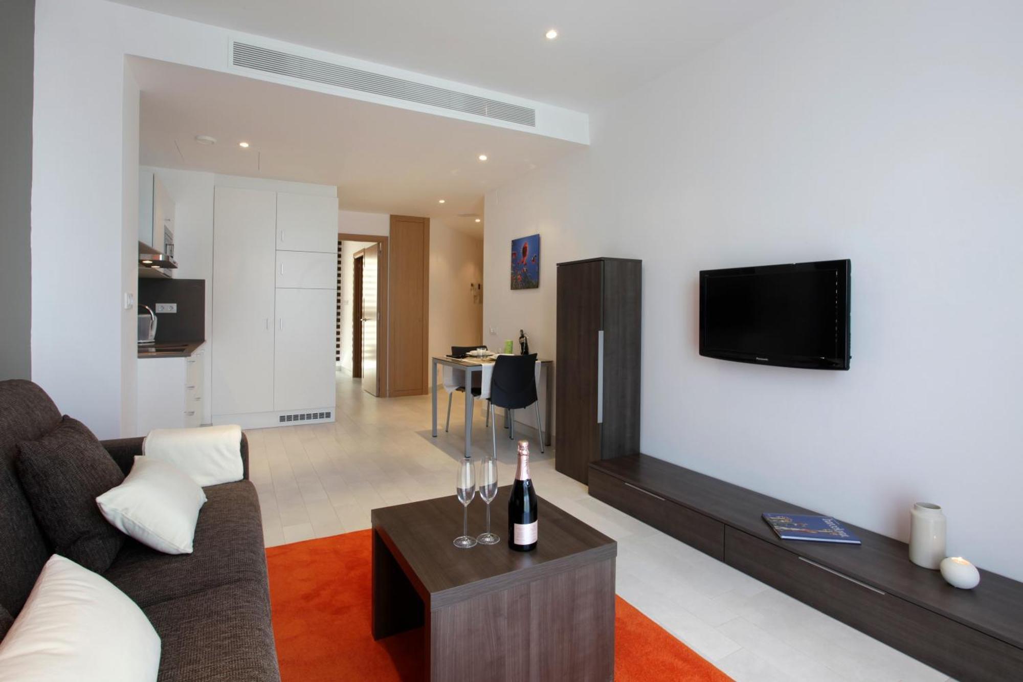 Fisa Rentals Les Corts Apartments — Photos 3